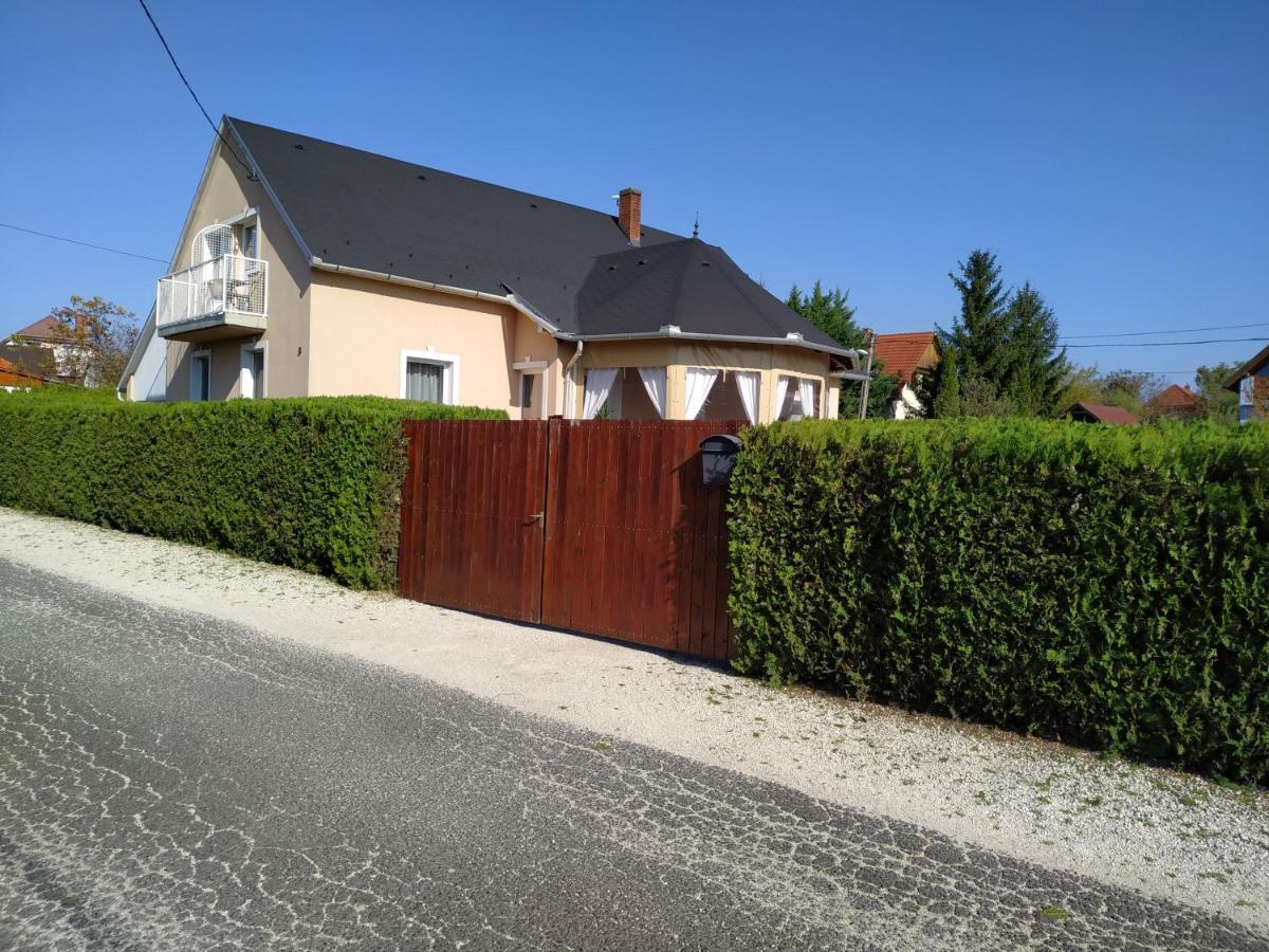 Orient Relax Garden Apartment Keszthely Exterior photo
